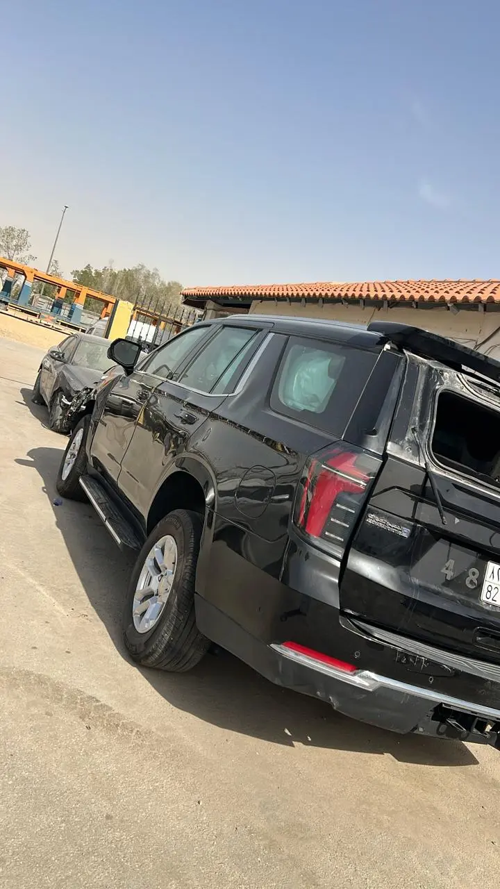 شراء سيارة كاديلاك إسكاليد مصدومة الرياض